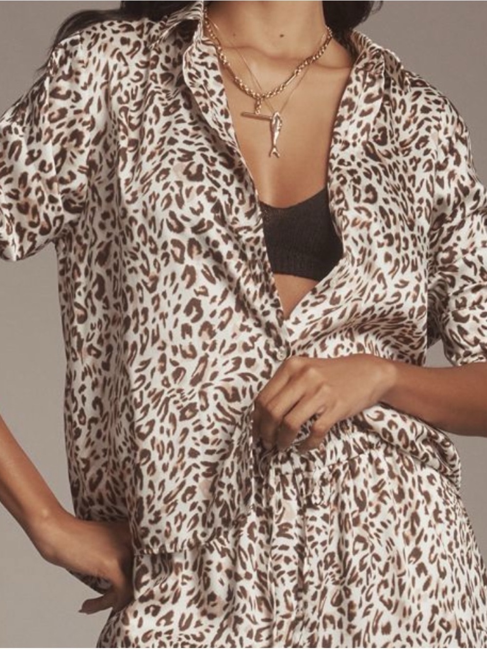 Anthropologie Medium Maeve Leopard Print Satin Buttondown Long Sleeve Shirt Top